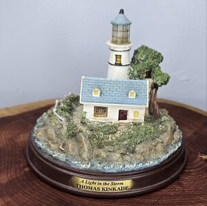 Thomas Kinkade Illuminated "A Light in the Storm" Lighthouse Figurine In Box
